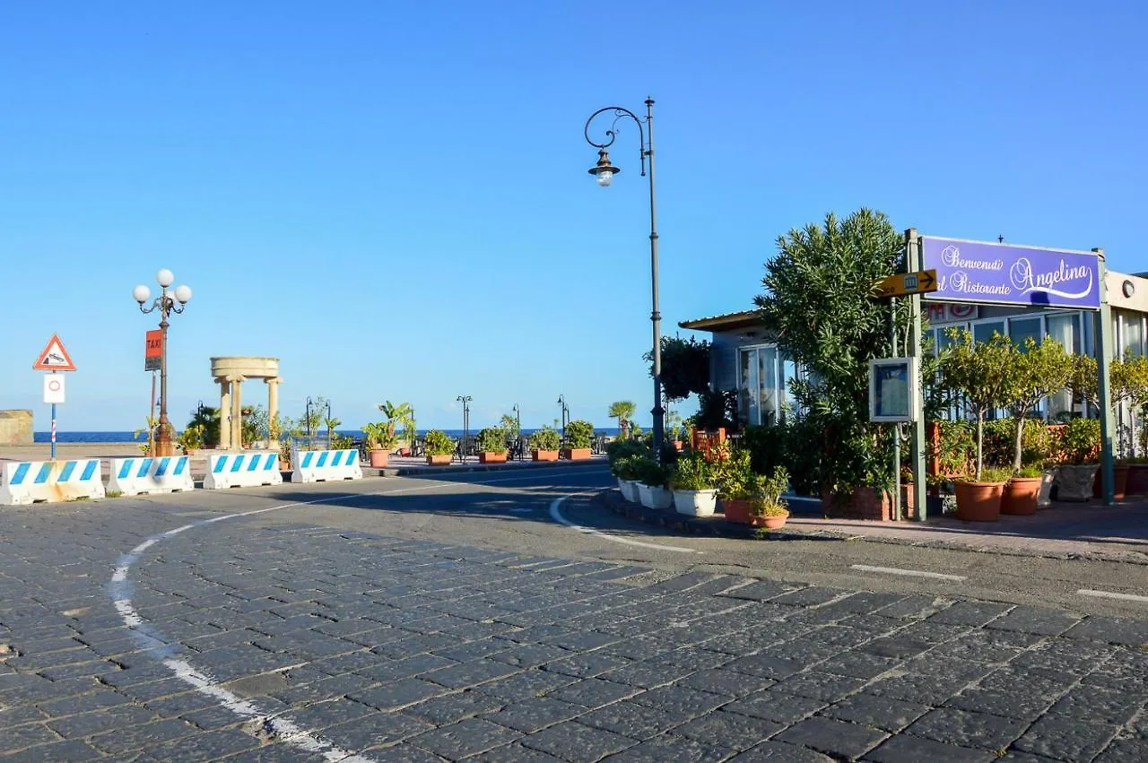 Paradise Beach Giardini-Naxos