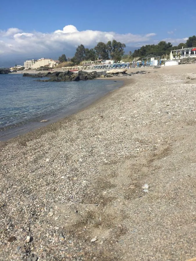 Paradise Beach Giardini-Naxos Apartment