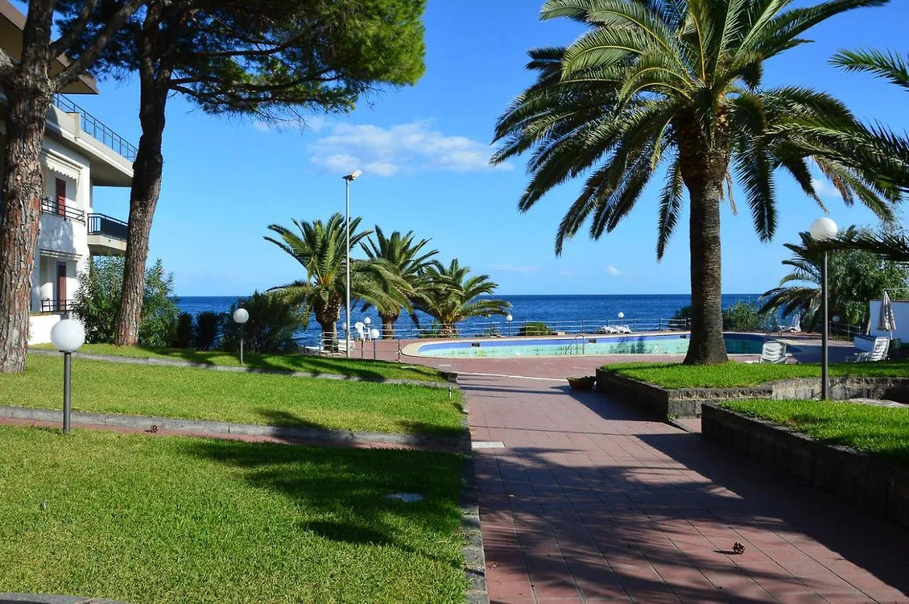 Paradise Beach Giardini Naxos